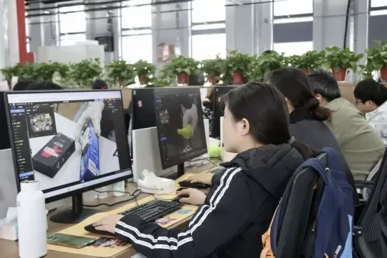 文章配图